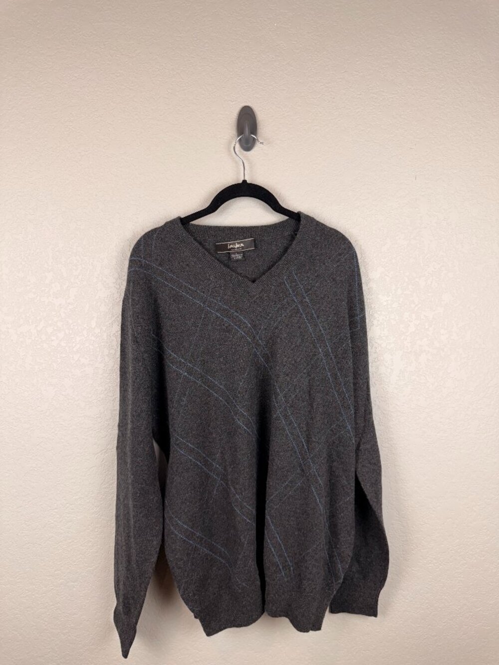 Neiman Marcus Men's Gray Blue Argyle 100% Cashmere V-Neck Sweater Large